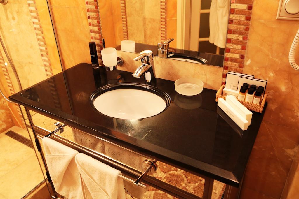 Ministerium Hotel Odessa Room photo